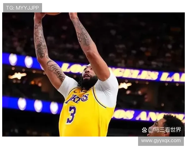 NBA赛季精彩纷呈 湖人快船强强对决 乔丹传承与新星崛起成焦点